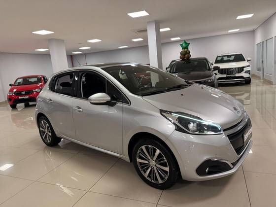 PEUGEOT 208 1.6 GRIFFE 16V FLEX 4P AUTOMÁTICO